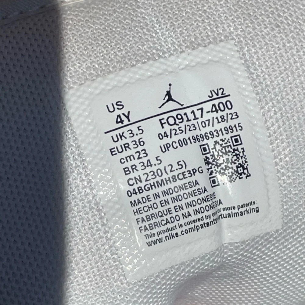 Air Jordan 1 - Picture 4 of 8